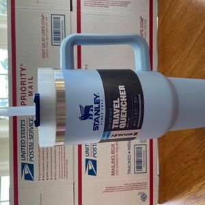 Stanley Cornflower Adventure Quencher BNWT